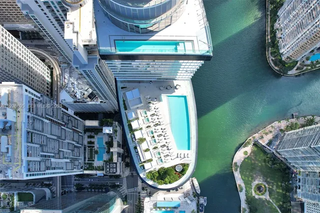 $6,900,000 | 300 Biscayne Blvd Way, Unit 301E, Miami, FL 33131