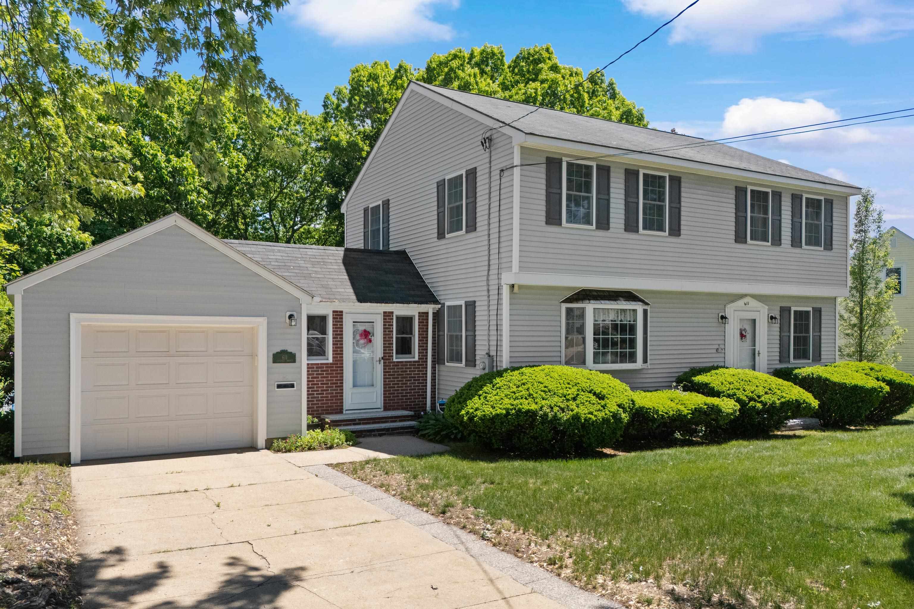 611 Coolidge Avenue Manchester, NH 03102 - Photo 2 of 55