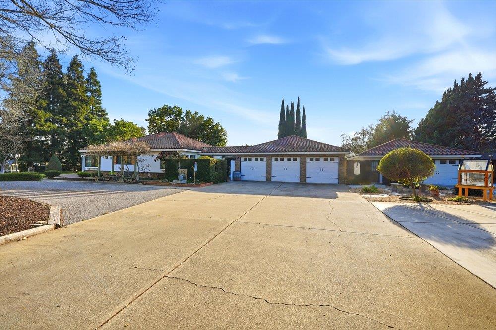 17235 Hill Road Morgan Hill, CA 95037 - Photo 35 of 44 a front view of a building with sitting space