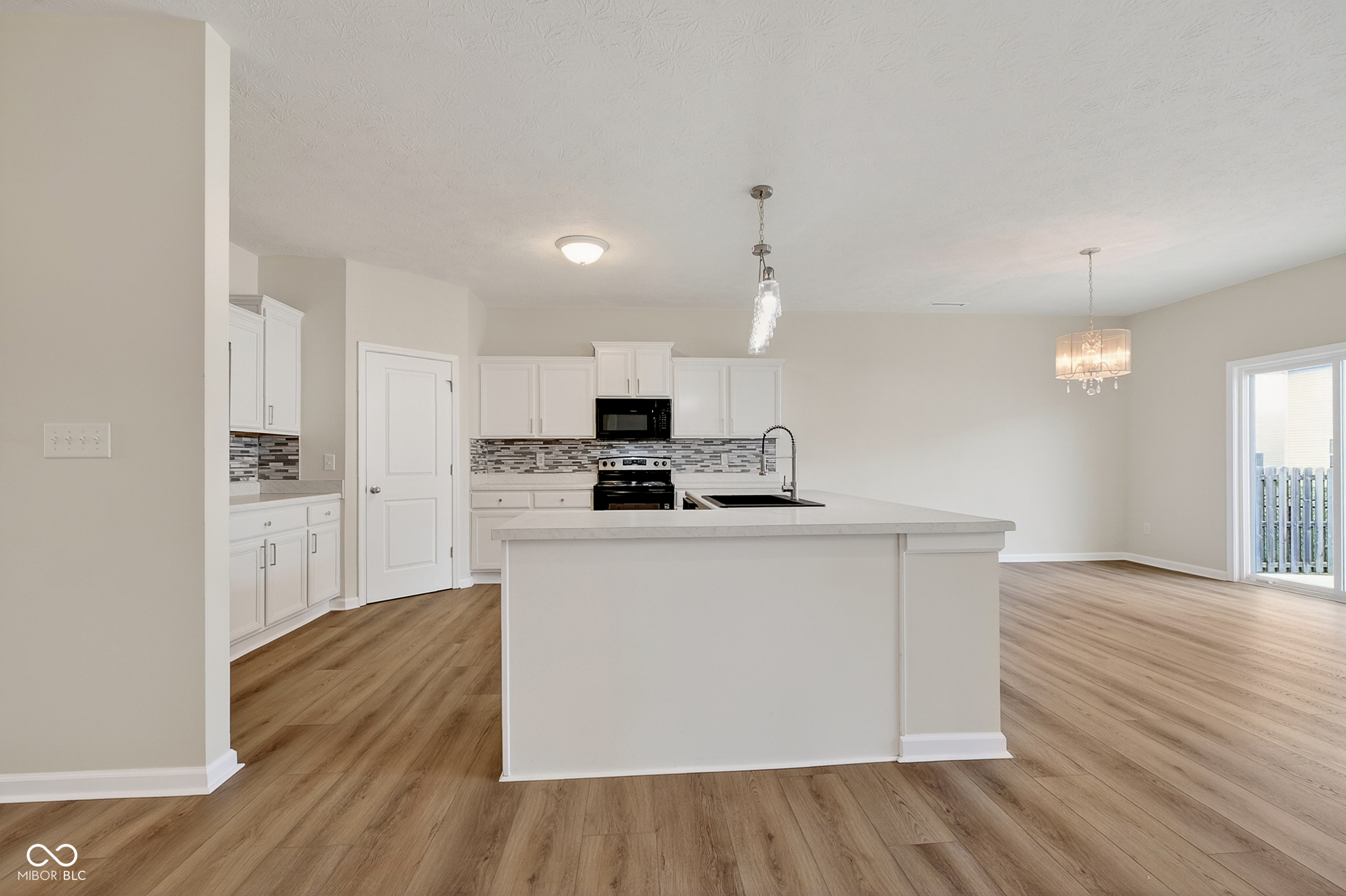 2715 Cabin Hill Road Indianapolis, IN 46229 - Photo 9 of 30