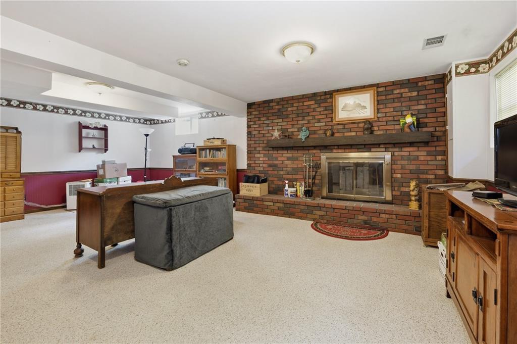 225 Woodcroft Road Baden, PA 15005 - Photo 31 of 43