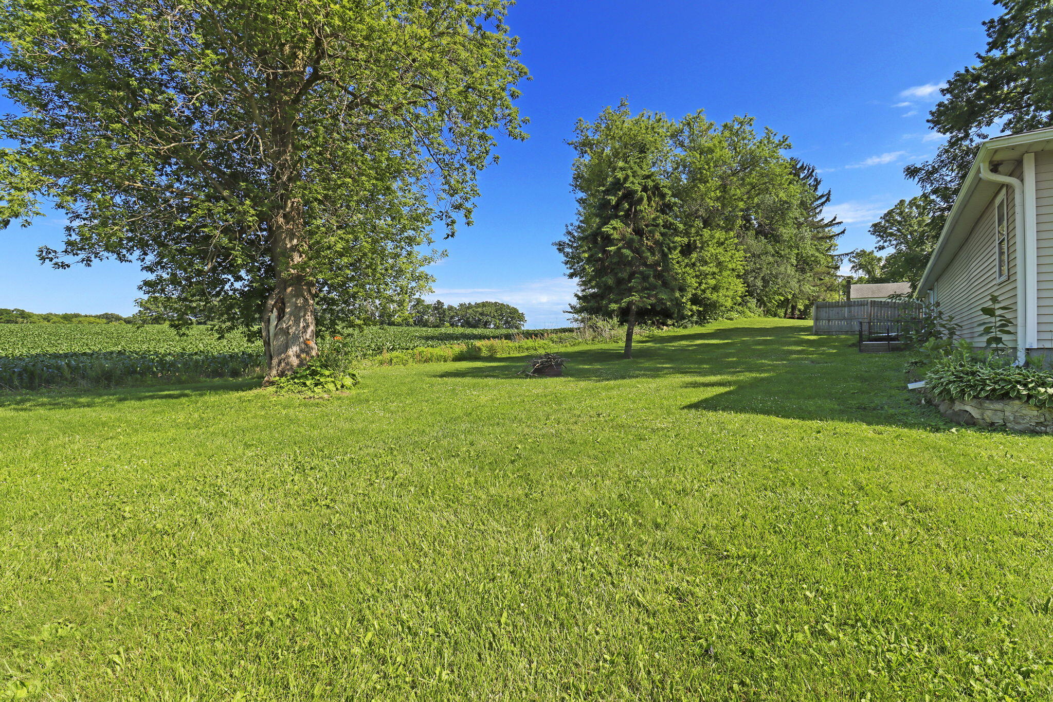 6592 Lorraine Road Richmond, WI 53115 - Photo 20 of 22 Yard