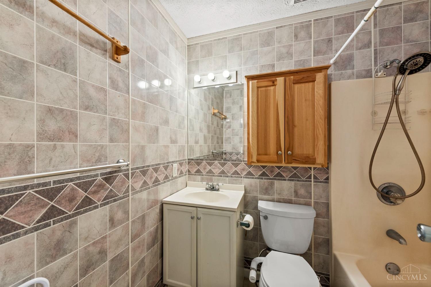 5737 Buckwheat Road Milford, OH 45150 - Photo 13 of 27 Gallery Image 13