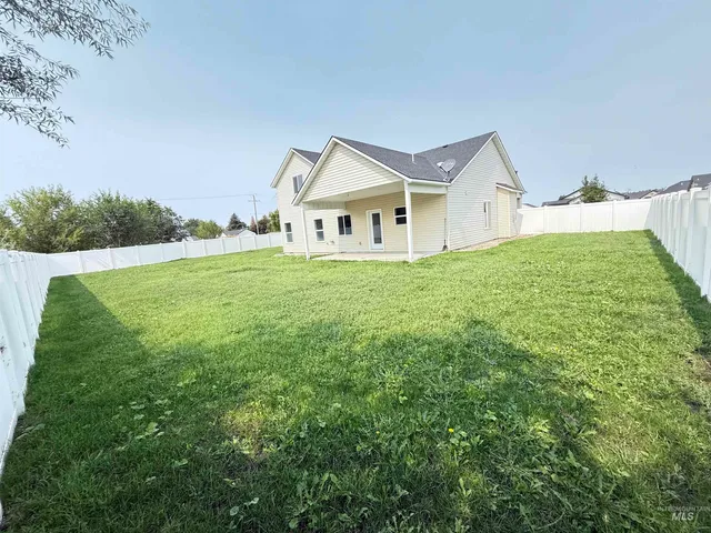 $399,900 | 1021 12th Street, Rupert, ID 83350