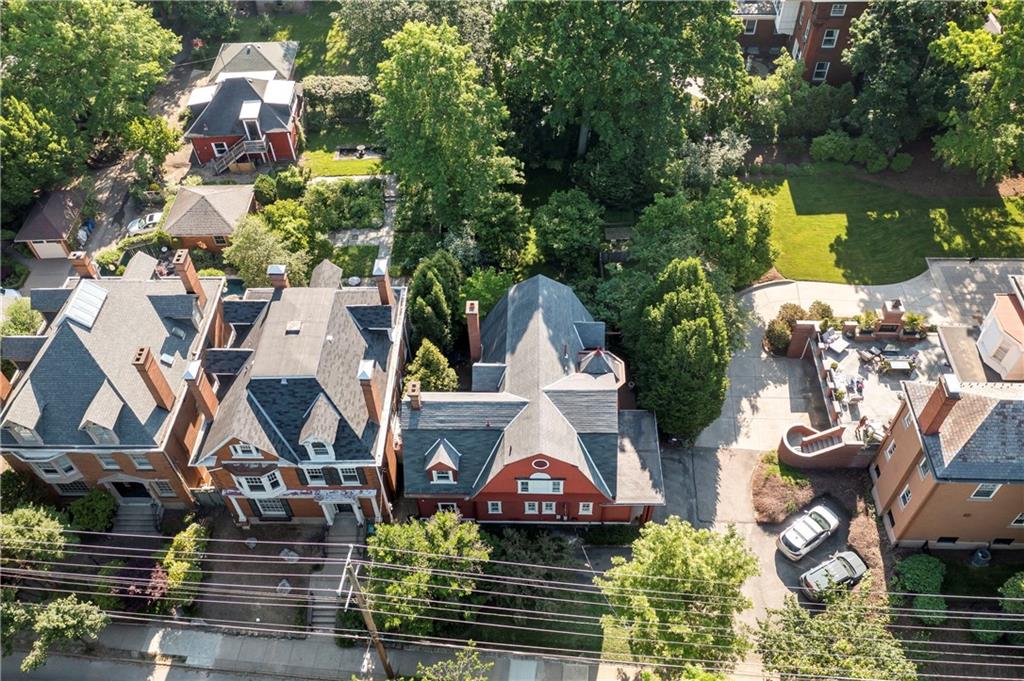 1521 Wightman Street Pittsburgh, PA 15217 - Photo 36 of 40 an aerial view of multiple houses with yard