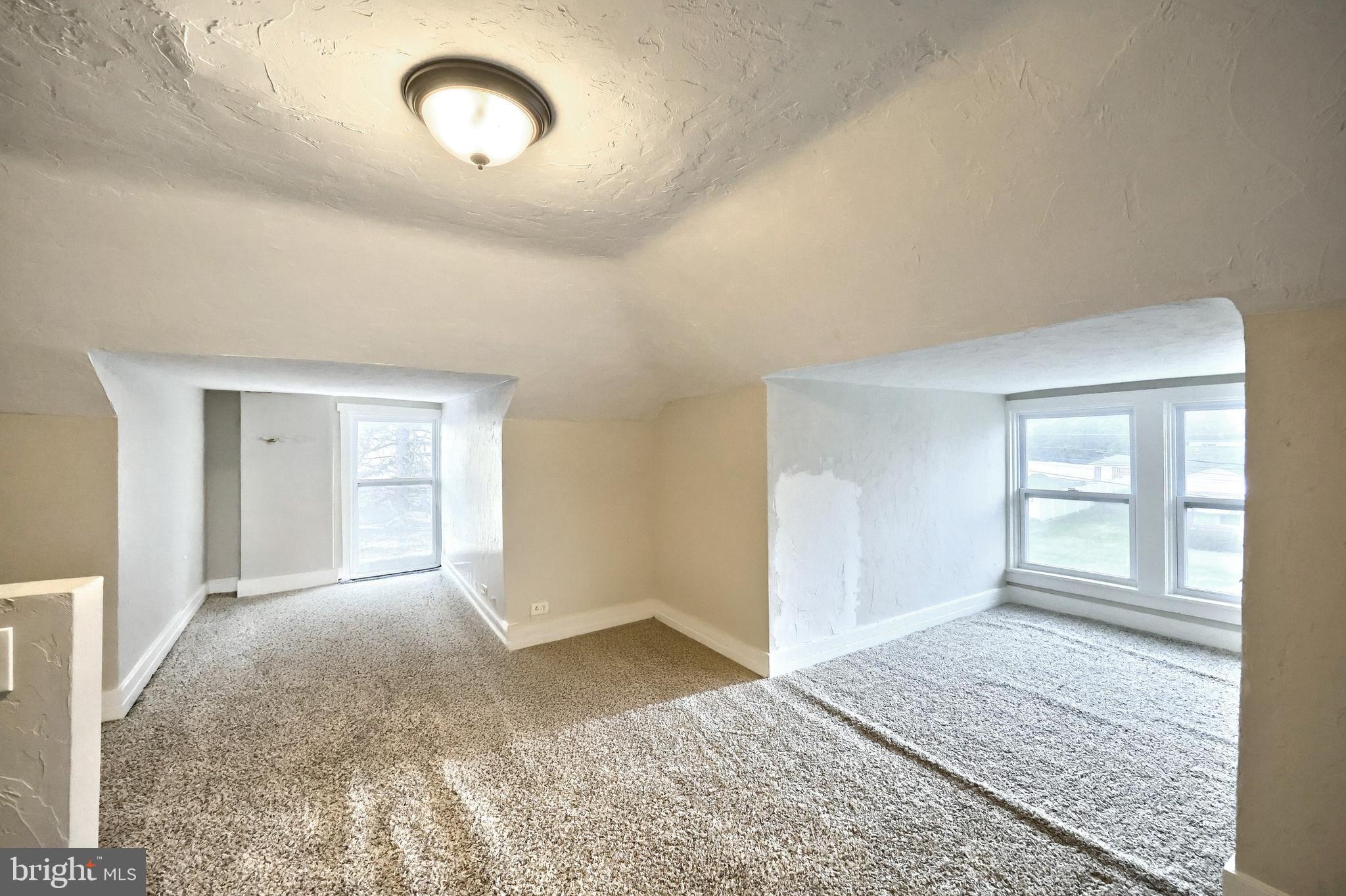 14 Gateway Road York, PA 17403 - Photo 22 of 35 an empty room with a natural light