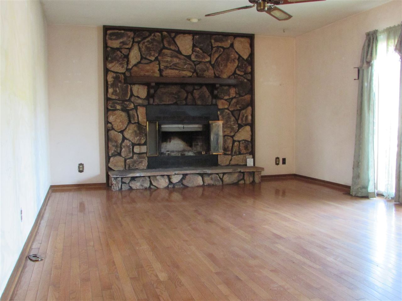 9927 Atwood Road Roscoe, IL 61073 - Photo 2 of 24 Gallery Image 2