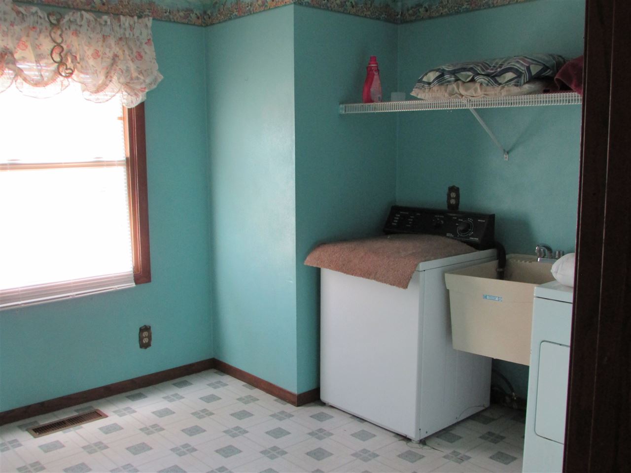 9927 Atwood Road Roscoe, IL 61073 - Photo 9 of 24 Gallery Image 9