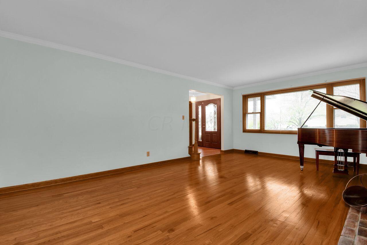5980 Litchfield Road Columbus, OH 43235 - Photo 8 of 46 DSC_5476