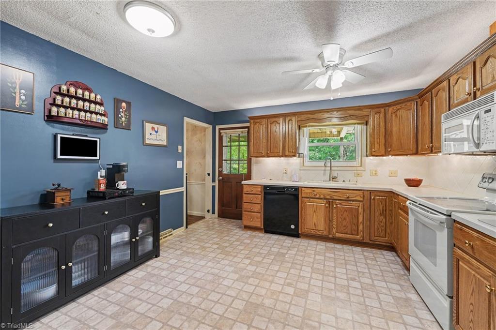 361 River Road Advance, NC 27006 - Photo 11 of 30 Gallery Image 11