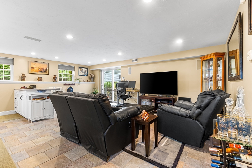 16 Eugene Road Burlington, MA 01803 - Photo 23 of 42 Gallery Image 23