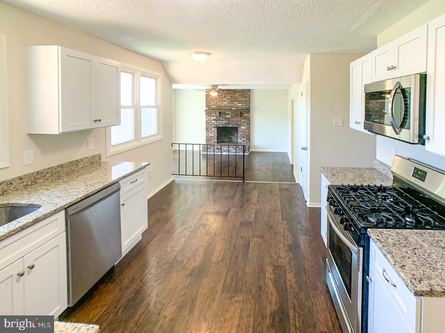 10 Roanoke Road Clementon, NJ 08021 - Photo 6 of 28