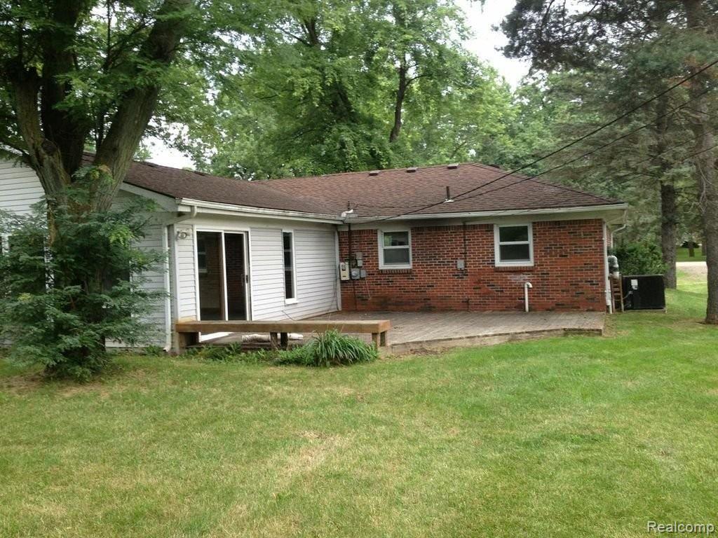 936 East Gunn Road Rochester, MI 48306 - Photo 11 of 12 10.jpg