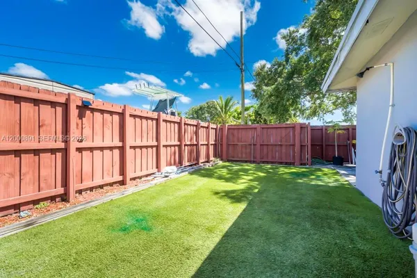 $625,000 | 1301 North 74th Terrace, Hollywood, FL 33024