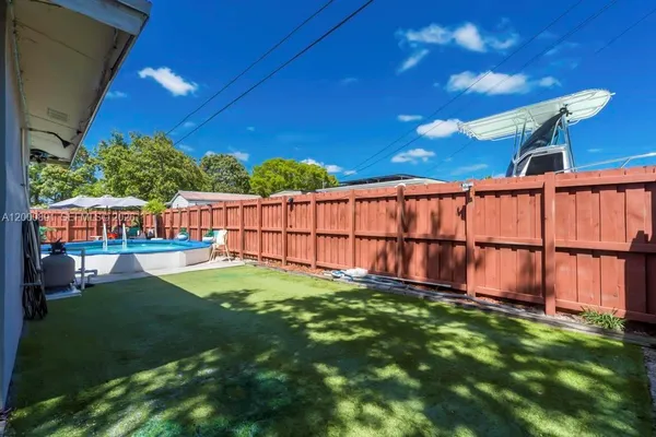 $625,000 | 1301 North 74th Terrace, Hollywood, FL 33024