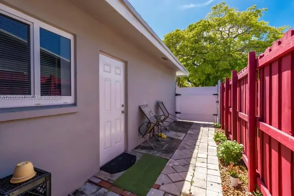 $625,000 | 1301 North 74th Terrace, Hollywood, FL 33024