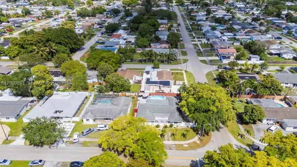 $625,000 | 1301 North 74th Terrace, Hollywood, FL 33024