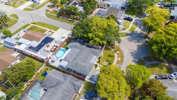 $625,000 | 1301 North 74th Terrace, Hollywood, FL 33024