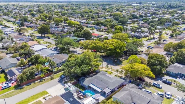 $625,000 | 1301 North 74th Terrace, Hollywood, FL 33024