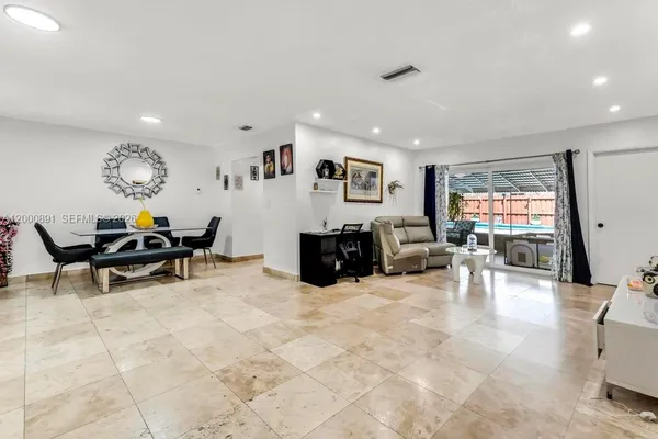 $625,000 | 1301 North 74th Terrace, Hollywood, FL 33024