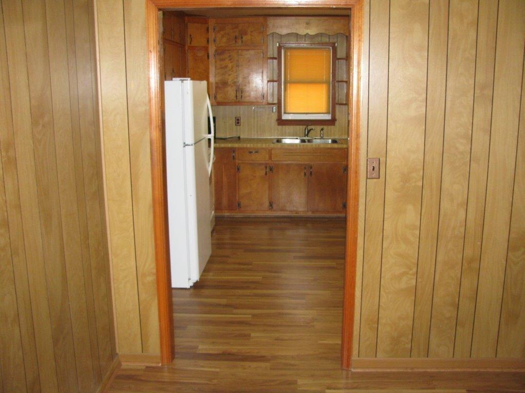 4348 Old Mine Road Gretna, VA 24557 - Photo 5 of 29 a bathroom with a shower