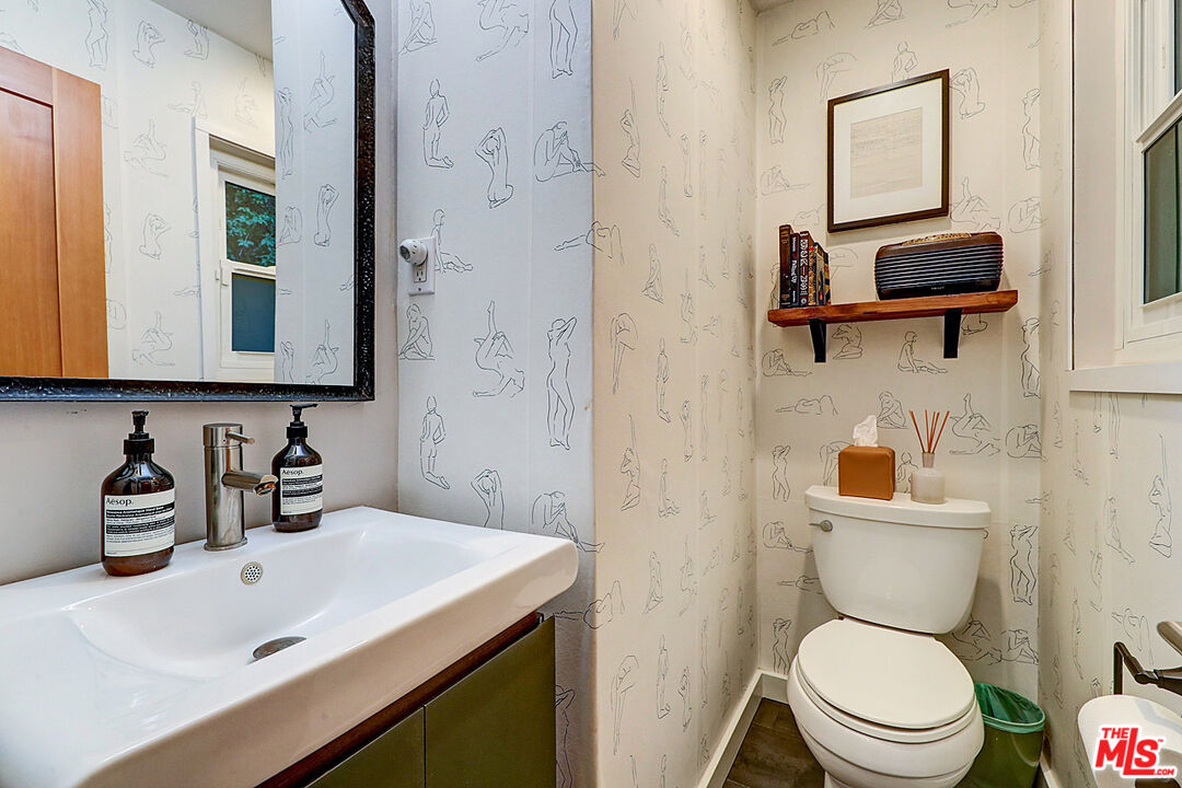 8326 Ridpath Drive Los Angeles, CA 90046 - Photo 35 of 43