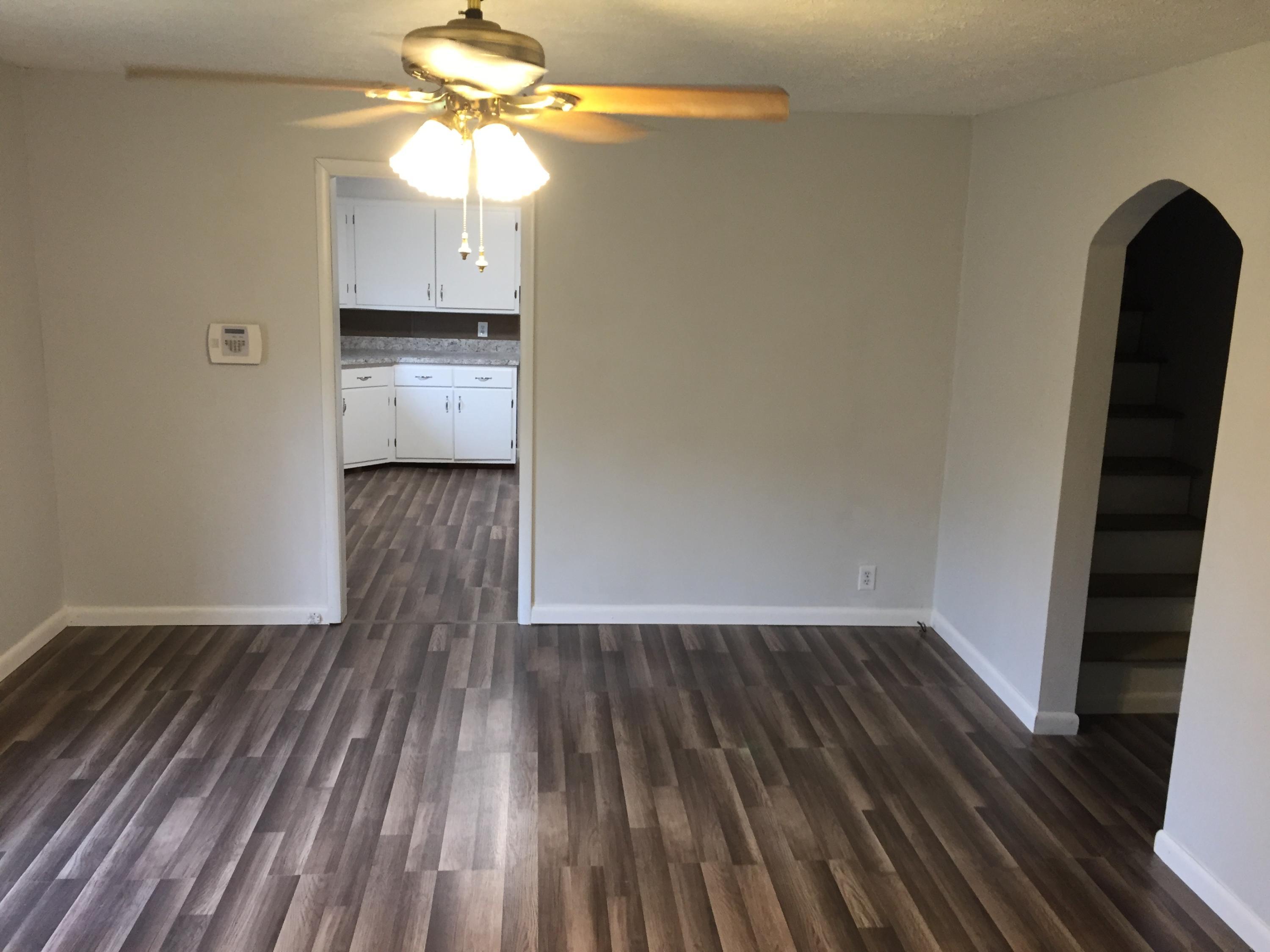 1331 Stewart Road Somerset, KY 42501 - Photo 9 of 18 784ADCD9-D6CD-4284-8289-2F81CE8F0606<|><