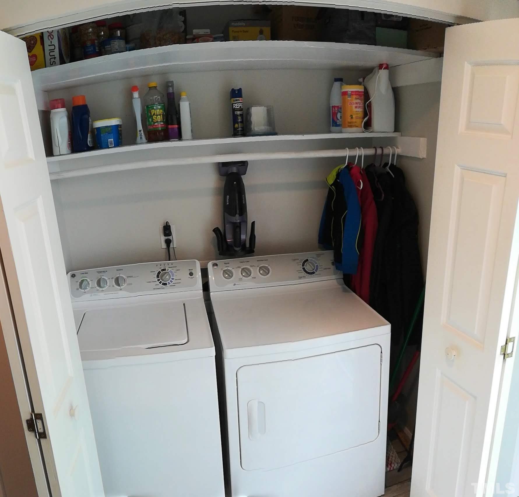 3 Prestwick Place Durham, NC 27705 - Photo 4 of 21 a utility room with dryer and washer