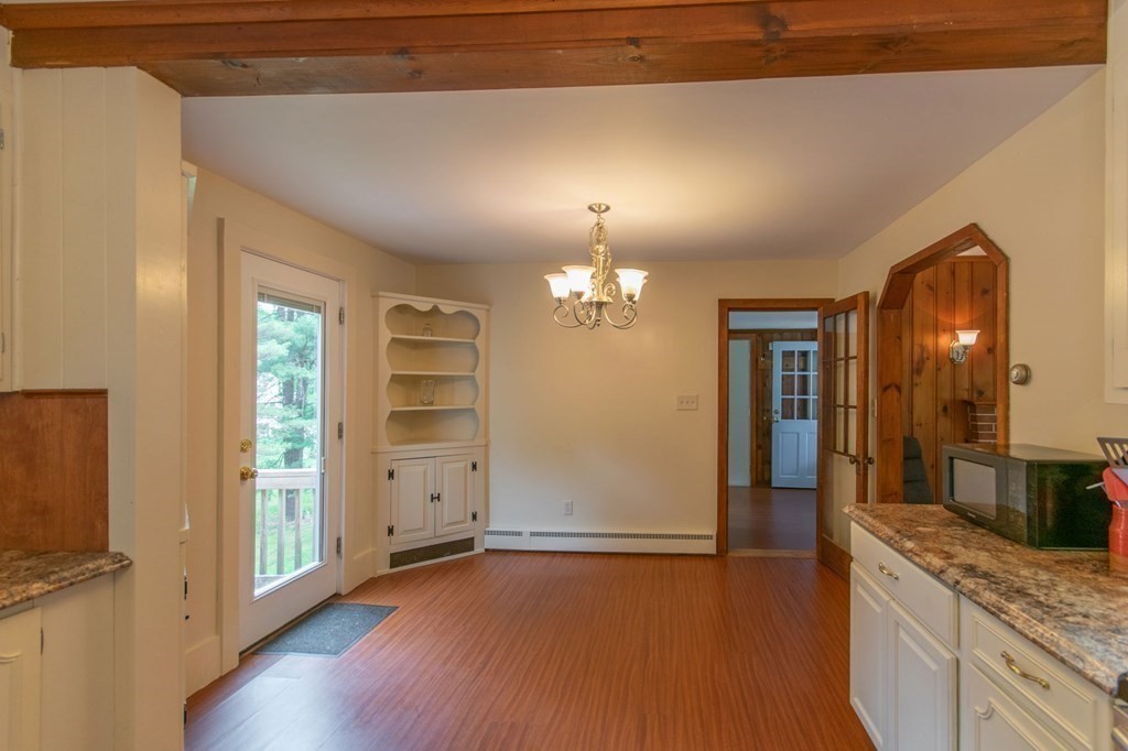 37 Mountain Road Holyoke, MA 01040 - Photo 12 of 39