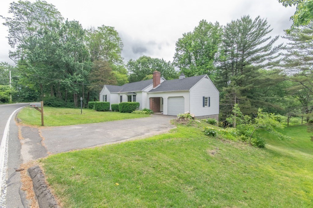 37 Mountain Road Holyoke, MA 01040 - Photo 30 of 39