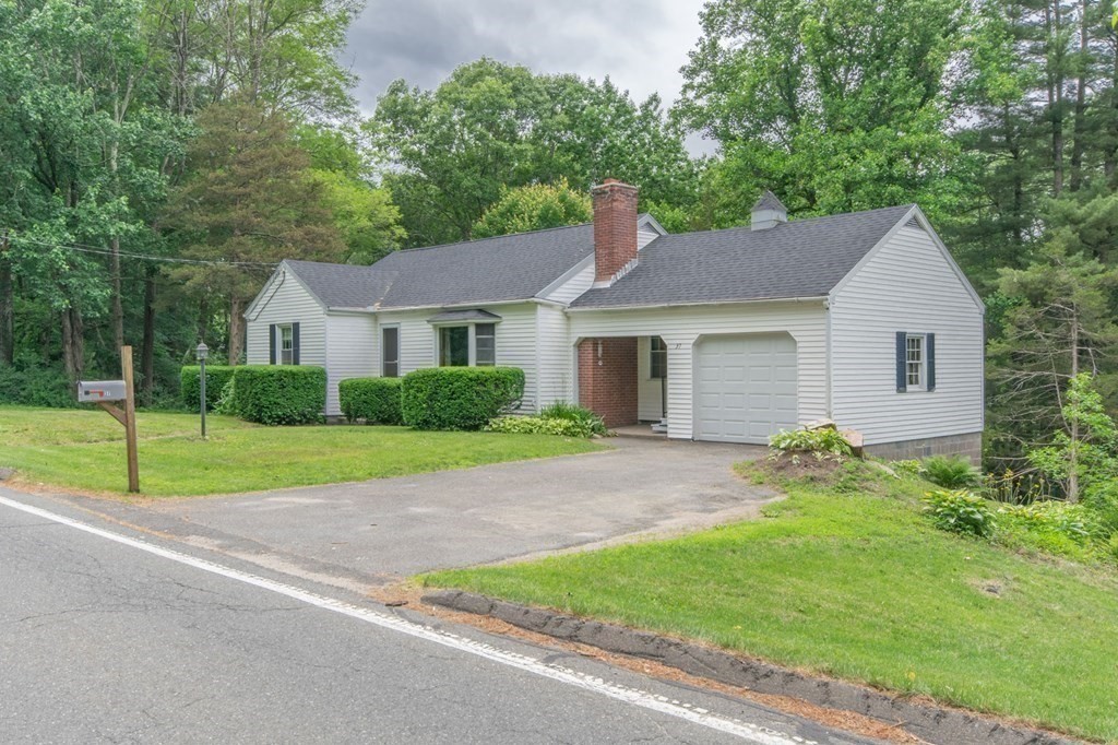 37 Mountain Road Holyoke, MA 01040 - Photo 31 of 39