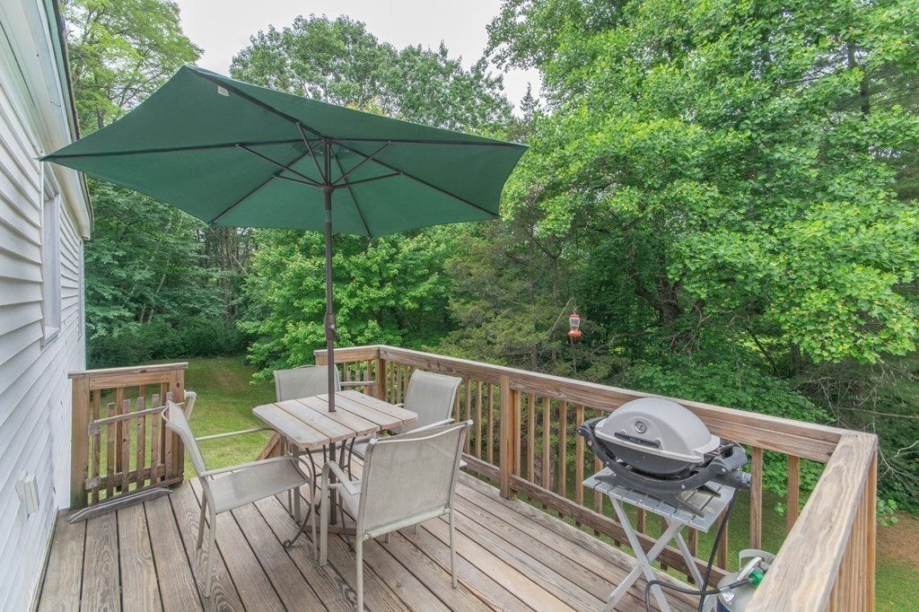 37 Mountain Road Holyoke, MA 01040 - Photo 38 of 39