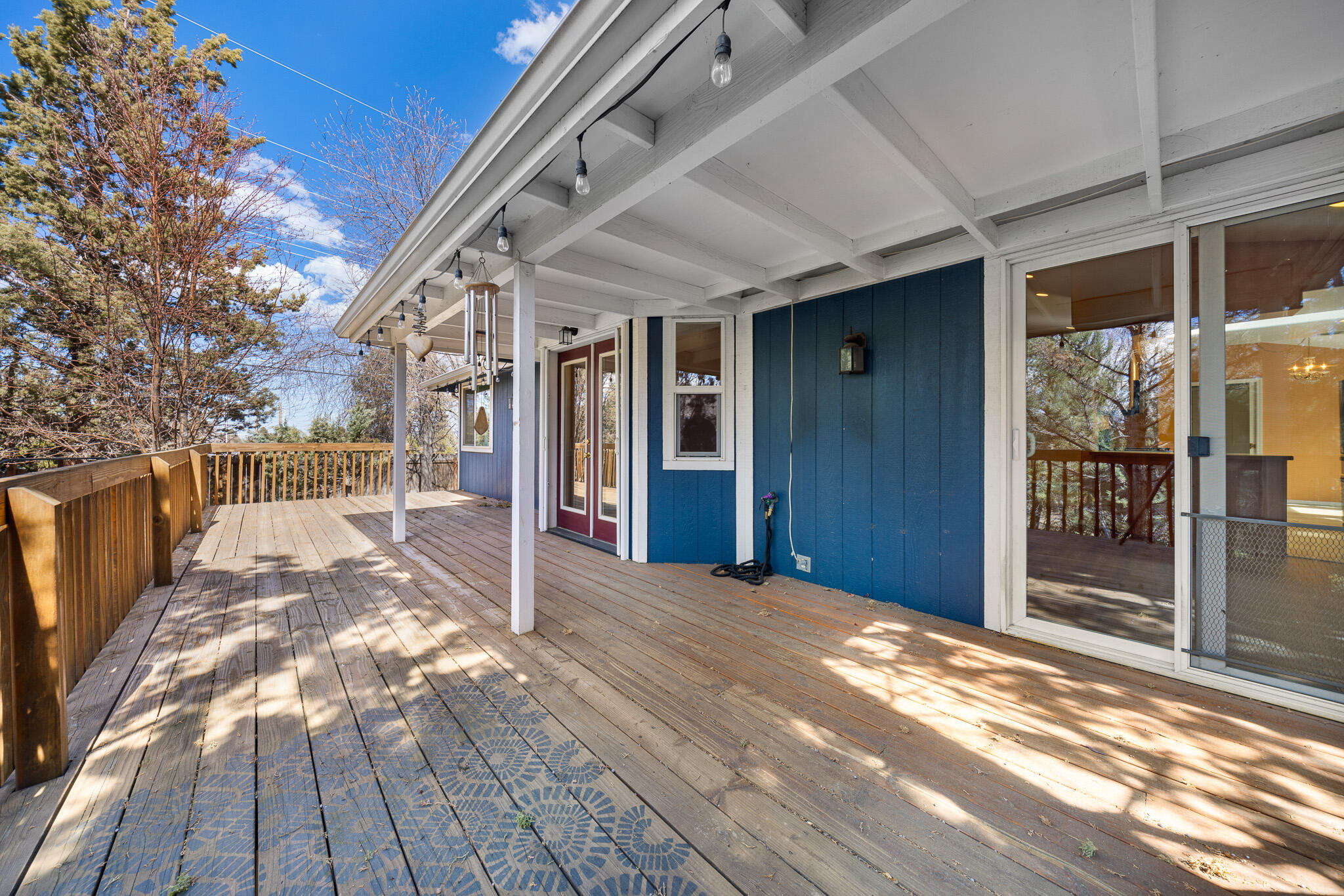 1549 Glacier Ridge Road Bend, OR 97701 - Photo 23 of 27 a view of a porch