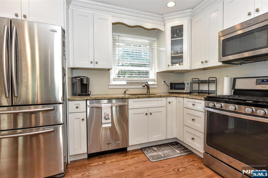 30 Center Street Butler, NJ 07405 - Photo 11 of 38 Gallery Image 11