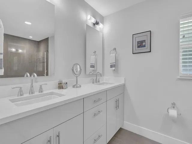 $8,500 | 3902 Sabal Palm Drive, Vero Beach, FL 32963