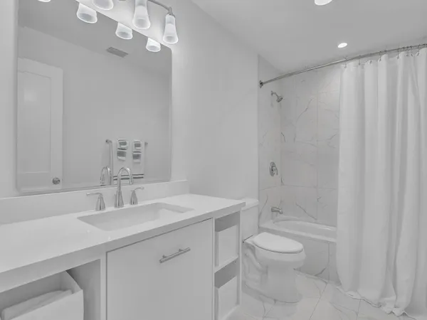 $11,500 | 3902 Sabal Palm Drive, Vero Beach, FL 32963
