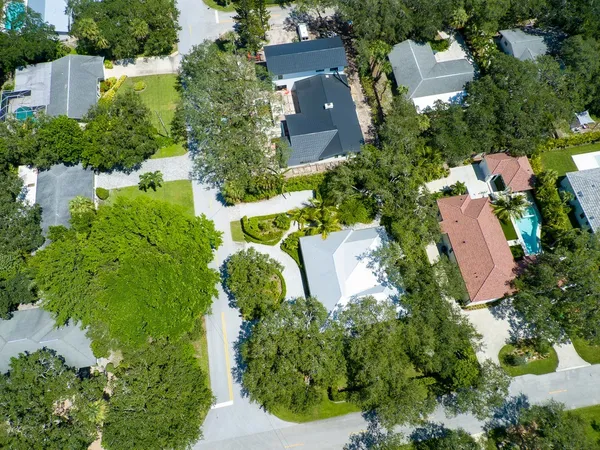 $11,500 | 3902 Sabal Palm Drive, Vero Beach, FL 32963