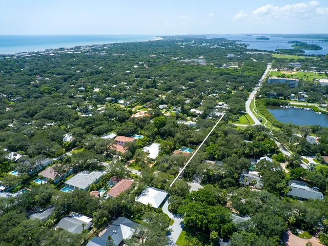 $8,500 | 3902 Sabal Palm Drive, Vero Beach, FL 32963