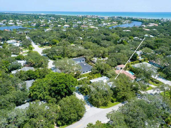 $11,500 | 3902 Sabal Palm Drive, Vero Beach, FL 32963