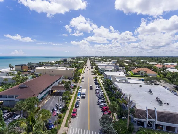 $11,500 | 3902 Sabal Palm Drive, Vero Beach, FL 32963