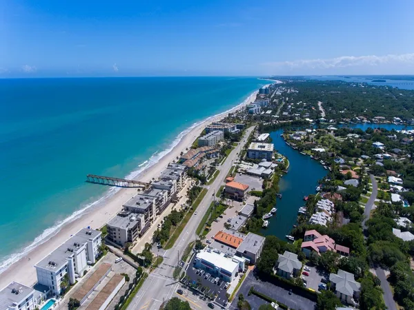 $11,500 | 3902 Sabal Palm Drive, Vero Beach, FL 32963