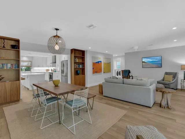 $8,500 | 3902 Sabal Palm Drive, Vero Beach, FL 32963