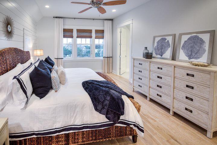 77 Shore Bridge Cir Inlet Beach Inlet Beach, FL 32461 - Photo 11 of 20 a living room with furniture