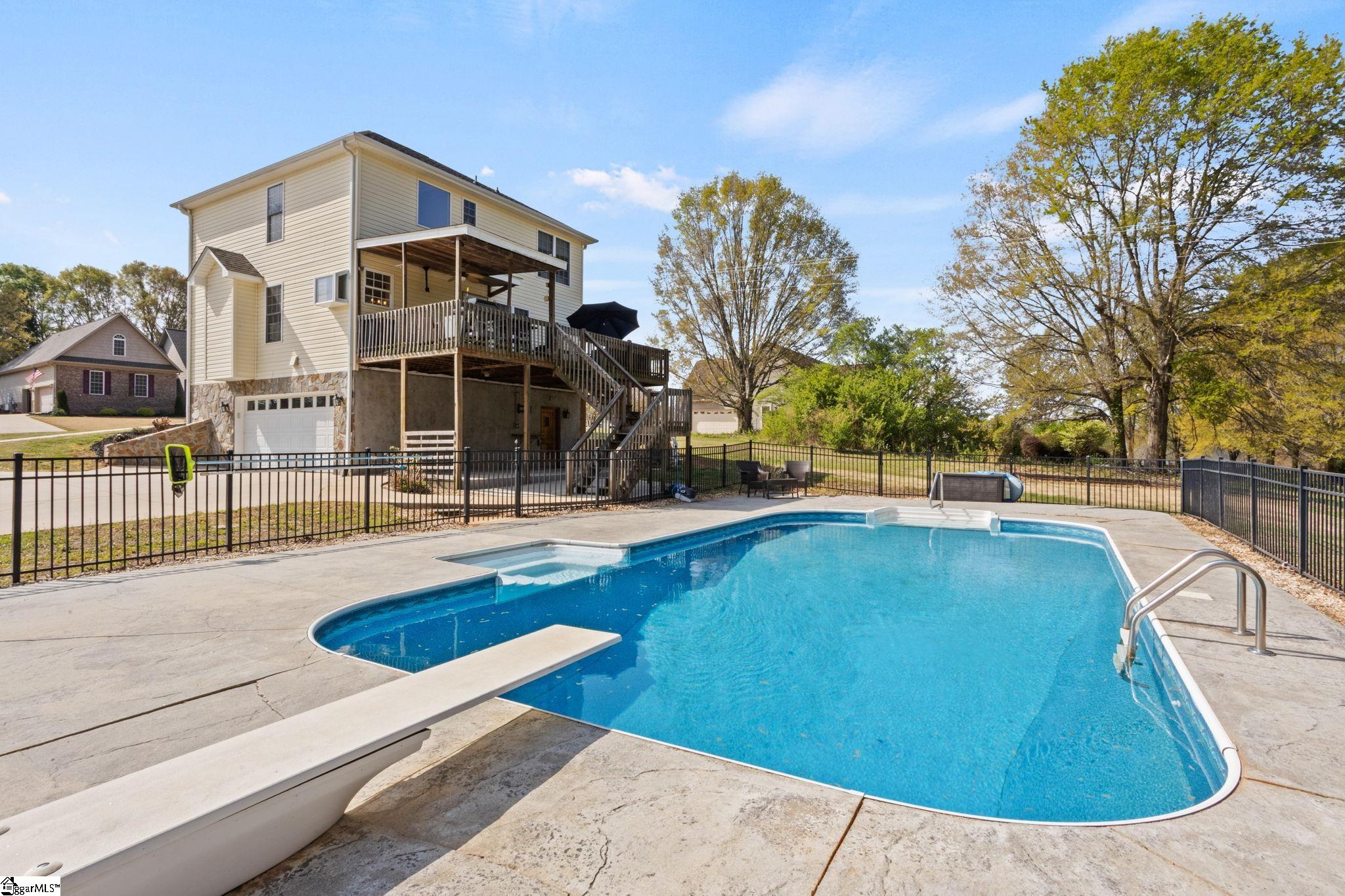 329 Garnet Valley Road Inman, SC 29349 - Photo 3 of 43