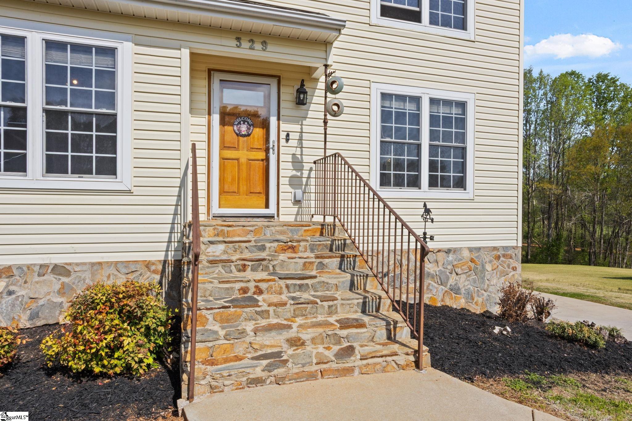 329 Garnet Valley Road Inman, SC 29349 - Photo 5 of 43