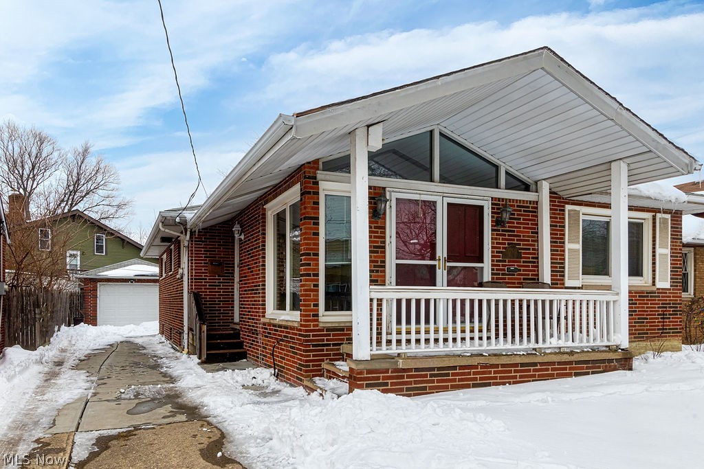 17511 Neff Road Cleveland, OH 44119 - Photo 1 of 29