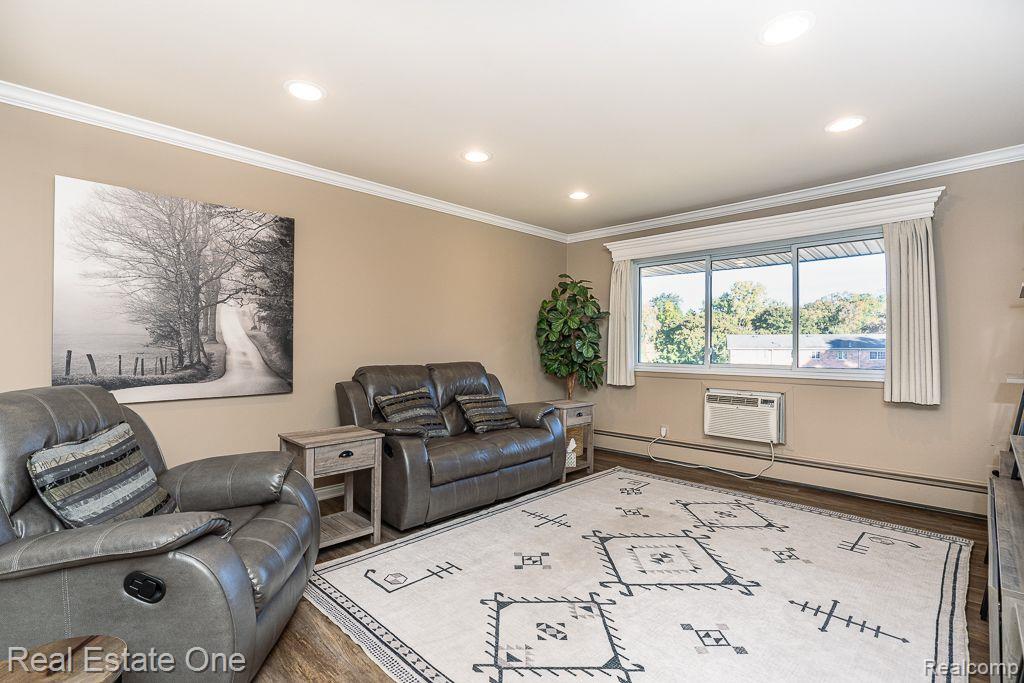 803 Plate Street, Unit 204 Rochester, MI 48307 - Photo 4 of 16