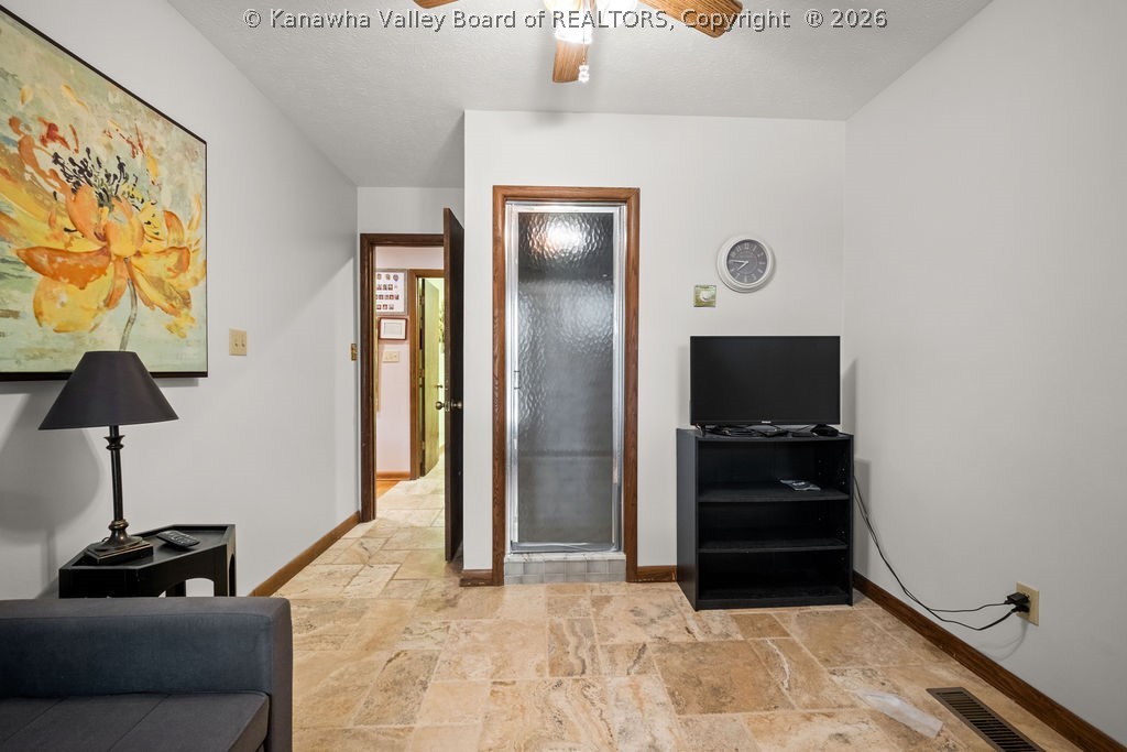 2067 Smith Road Charleston, WV 25314 - Photo 11 of 43 Gallery Image 11
