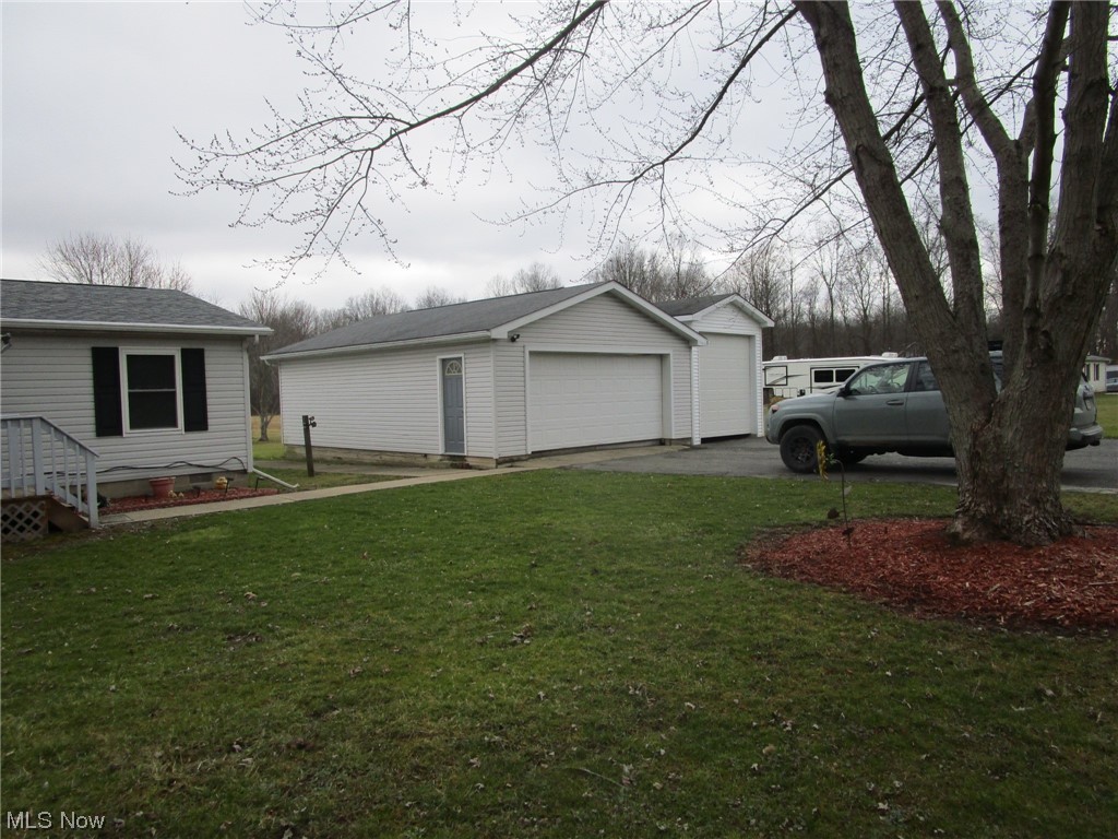 6796 Bogue Road Rome, OH 44085 - Photo 4 of 50