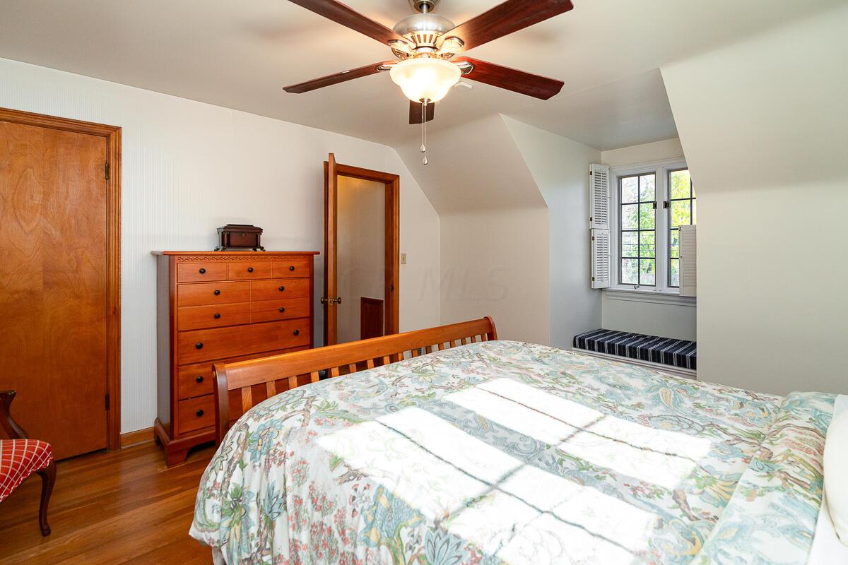 2716 Welsford Road Columbus, OH 43221 - Photo 27 of 46 Bedroom One
